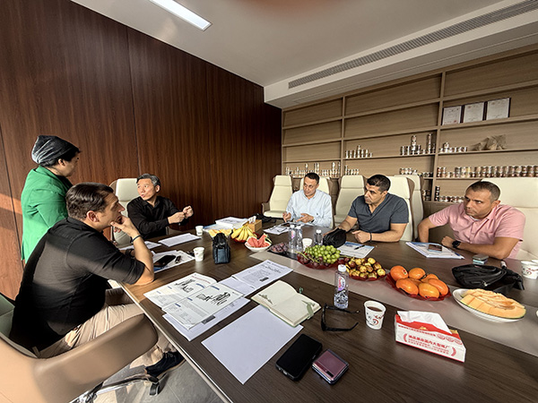 青岛瑞新泰喜迎埃及客户考察，超微粉碎技术获国际认可 